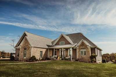 Home For Sale in Bloomfield, Indiana