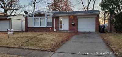 Home For Rent in University City, Missouri