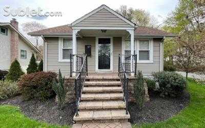 Home For Rent in Middlesex, New Jersey