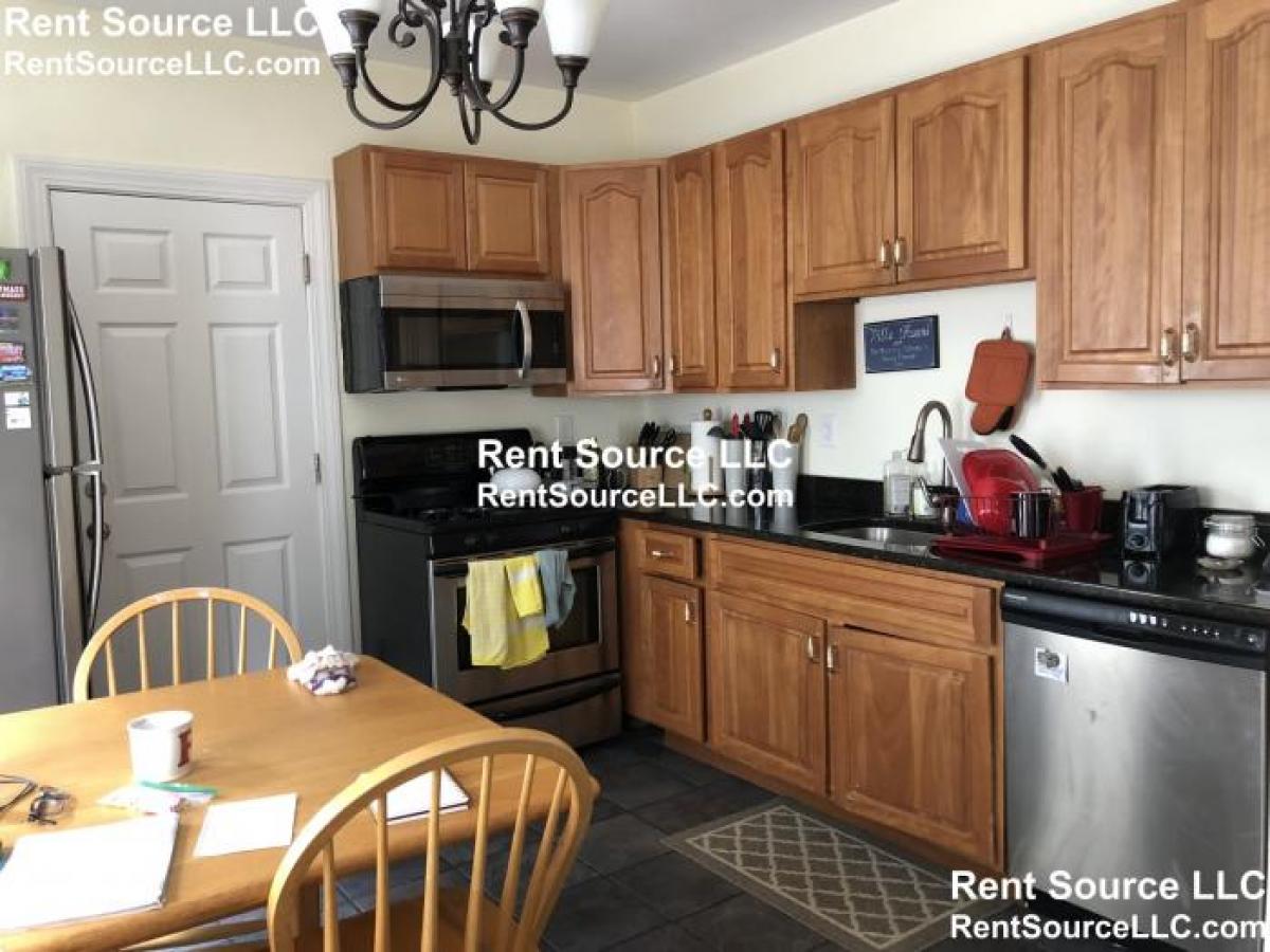 Picture of Home For Rent in Medford, Massachusetts, United States