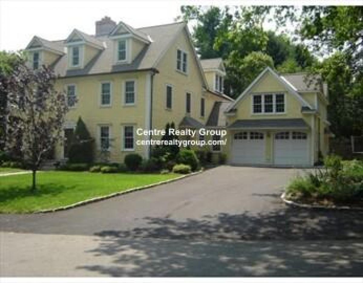 Picture of Condo For Rent in Wellesley, Massachusetts, United States