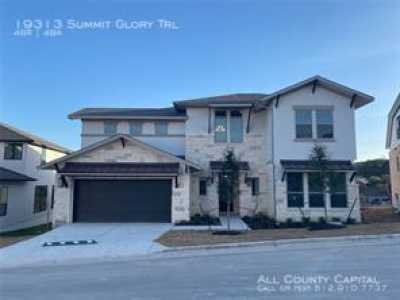 Home For Rent in Spicewood, Texas