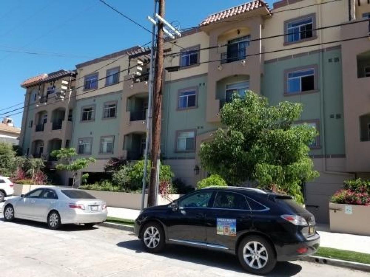 Picture of Condo For Rent in Toluca Lake, California, United States