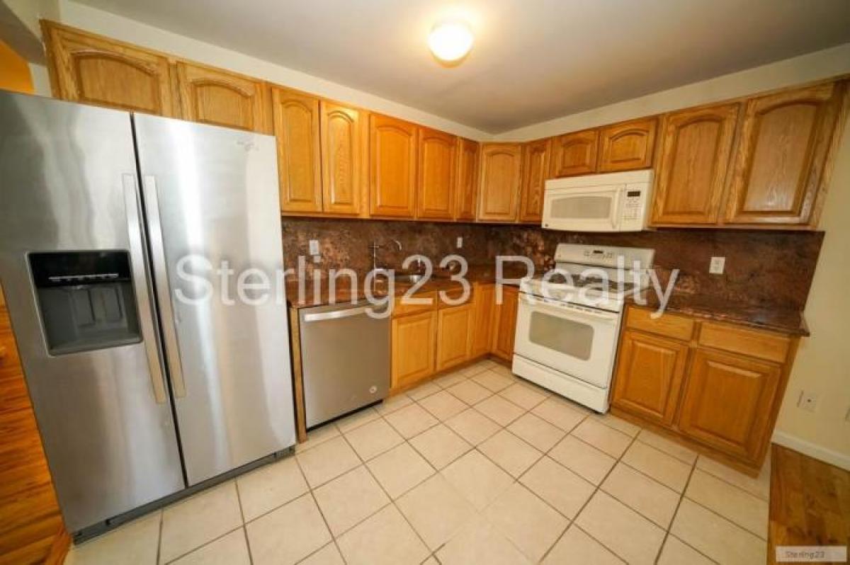 Picture of Condo For Rent in Long Island City, New York, United States