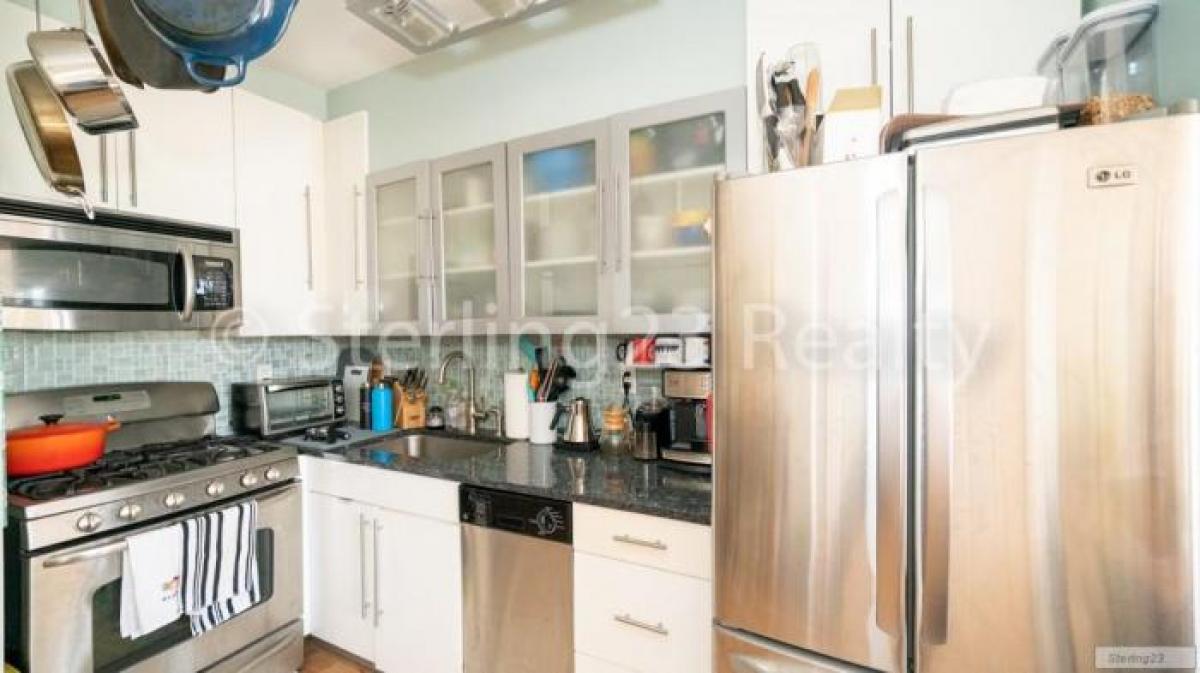 Picture of Condo For Rent in Astoria, New York, United States