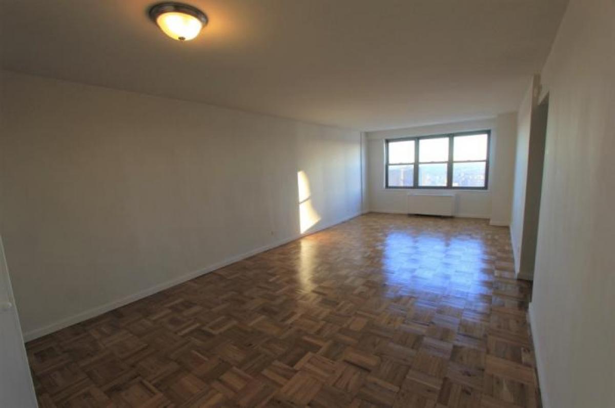 Picture of Apartment For Rent in Kew Gardens, New York, United States