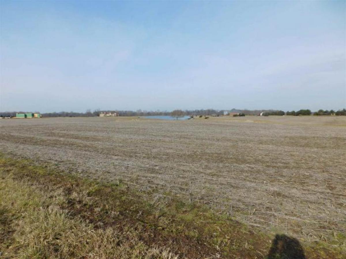 Picture of Residential Land For Sale in Thorntown, Indiana, United States