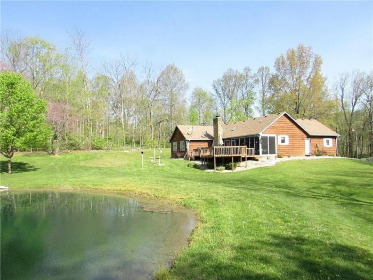 Picture of Home For Sale in Mooresville, Indiana, United States