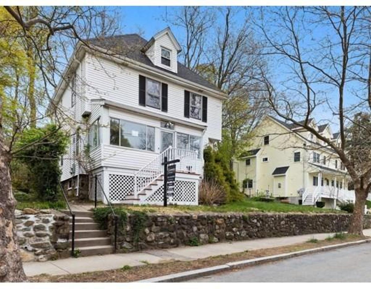 Picture of Home For Sale in Watertown, Massachusetts, United States