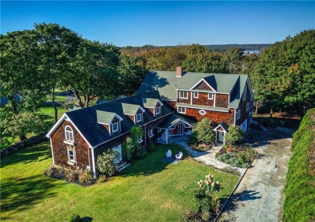 Picture of Home For Sale in Narragansett, Rhode Island, United States