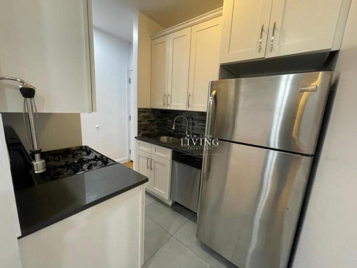 Picture of Apartment For Rent in Kew Gardens, New York, United States