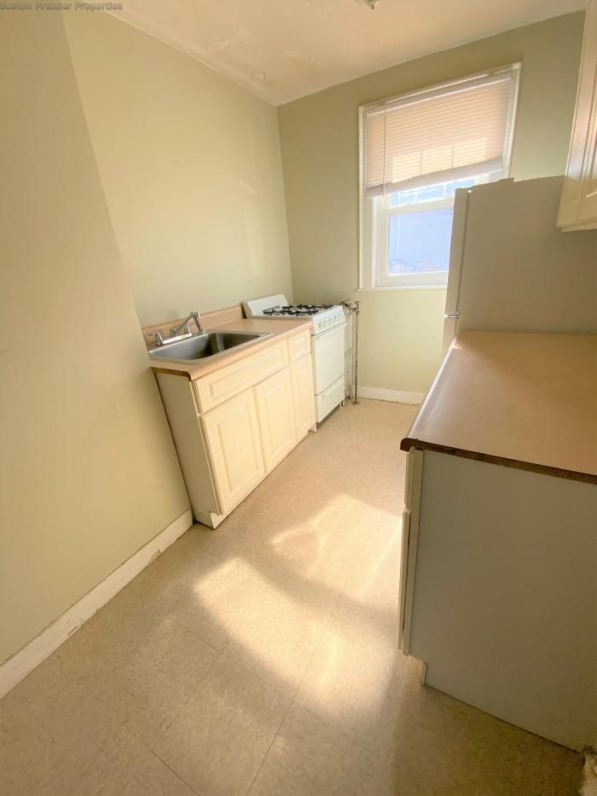 Picture of Home For Rent in Quincy, Massachusetts, United States