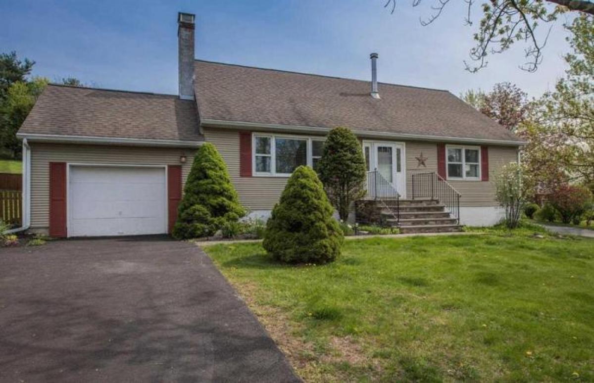 Picture of Home For Sale in Fishkill, New York, United States