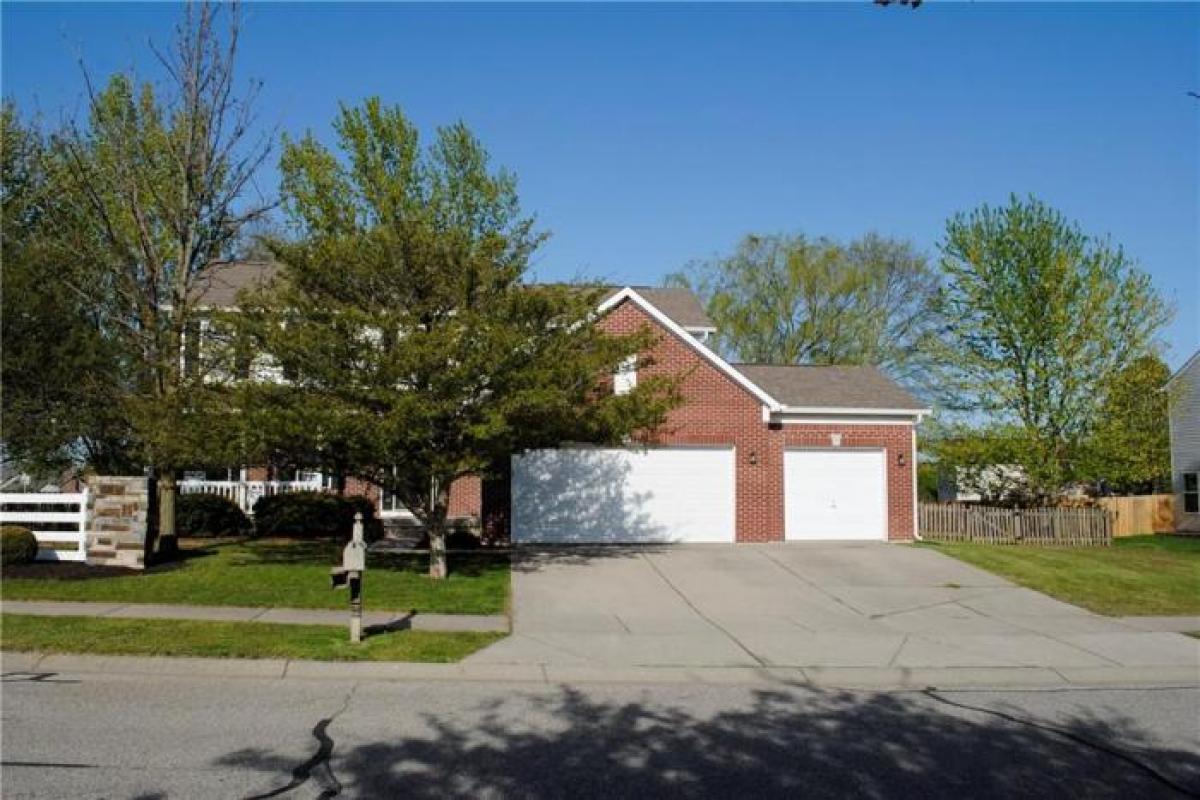 Picture of Home For Sale in Plainfield, Indiana, United States