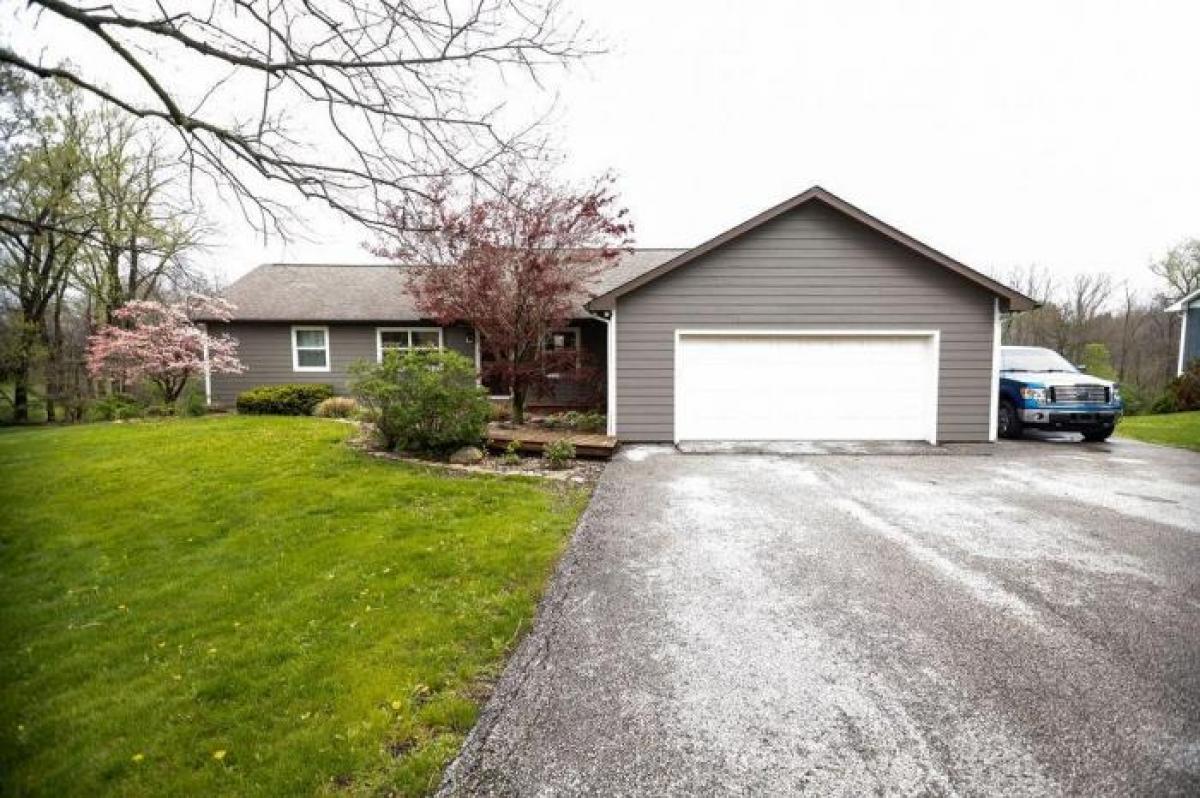 Picture of Home For Sale in Danville, Indiana, United States