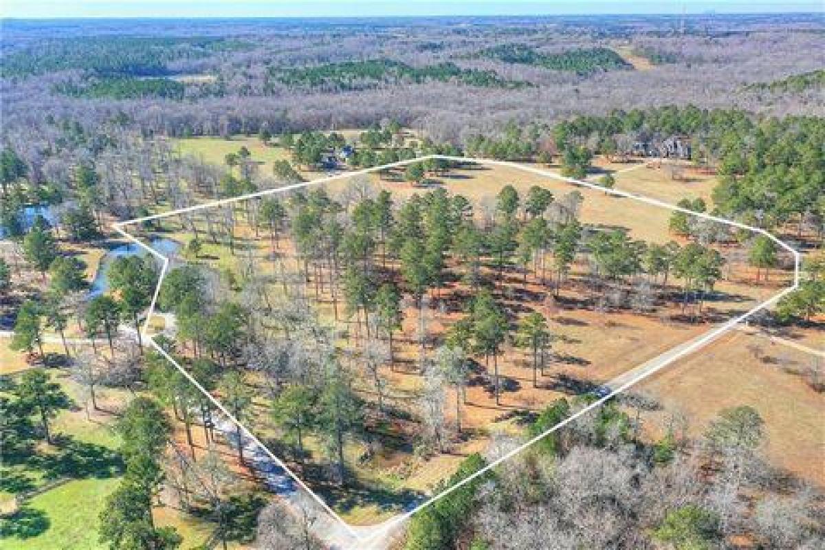 Picture of Residential Land For Sale in Monroe, Georgia, United States