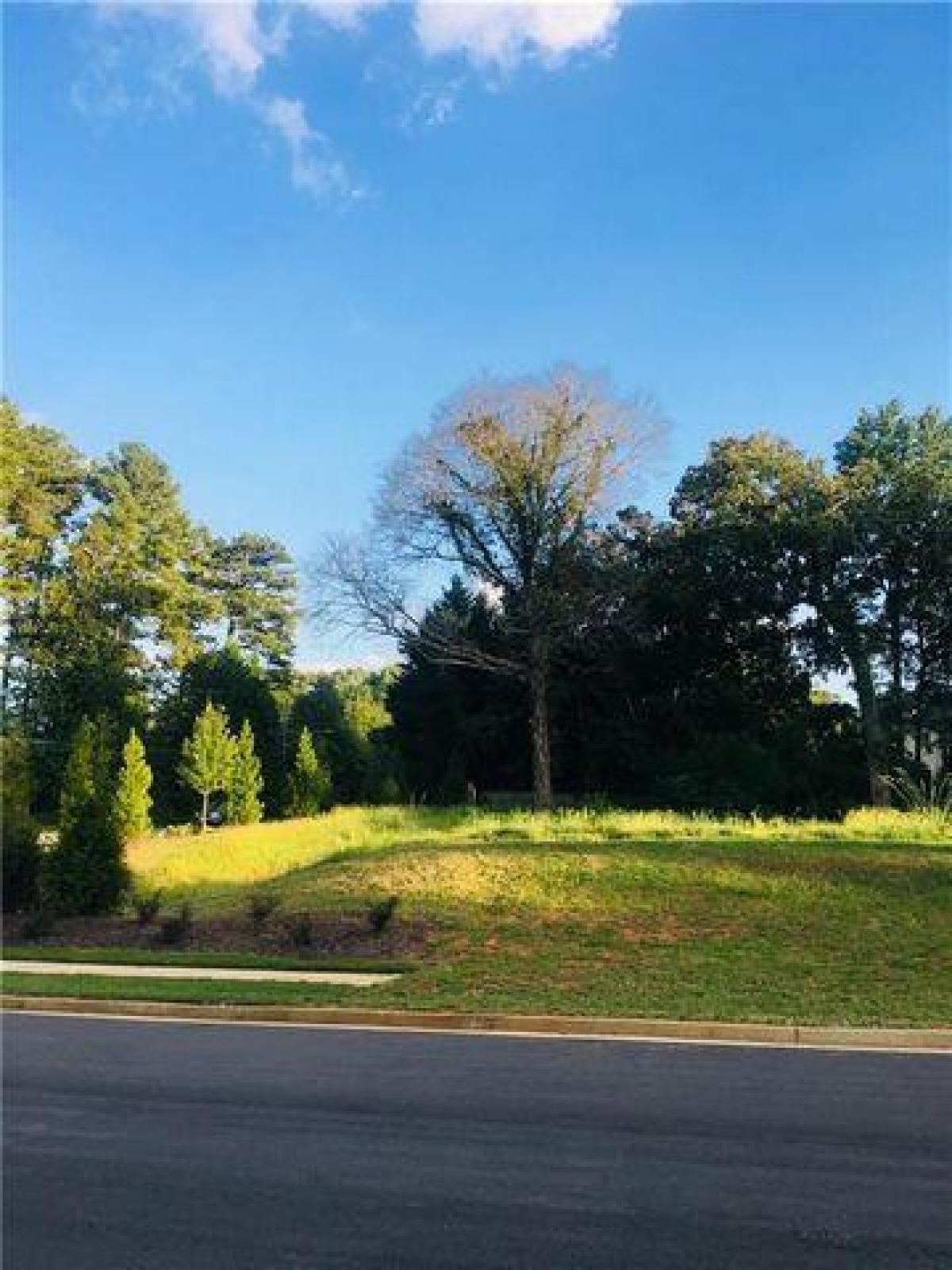 Picture of Residential Land For Sale in Roswell, Georgia, United States