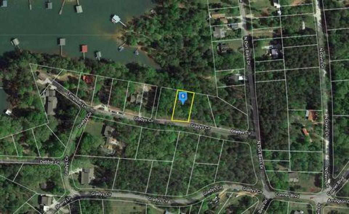 Picture of Residential Land For Sale in Fair Play, South Carolina, United States