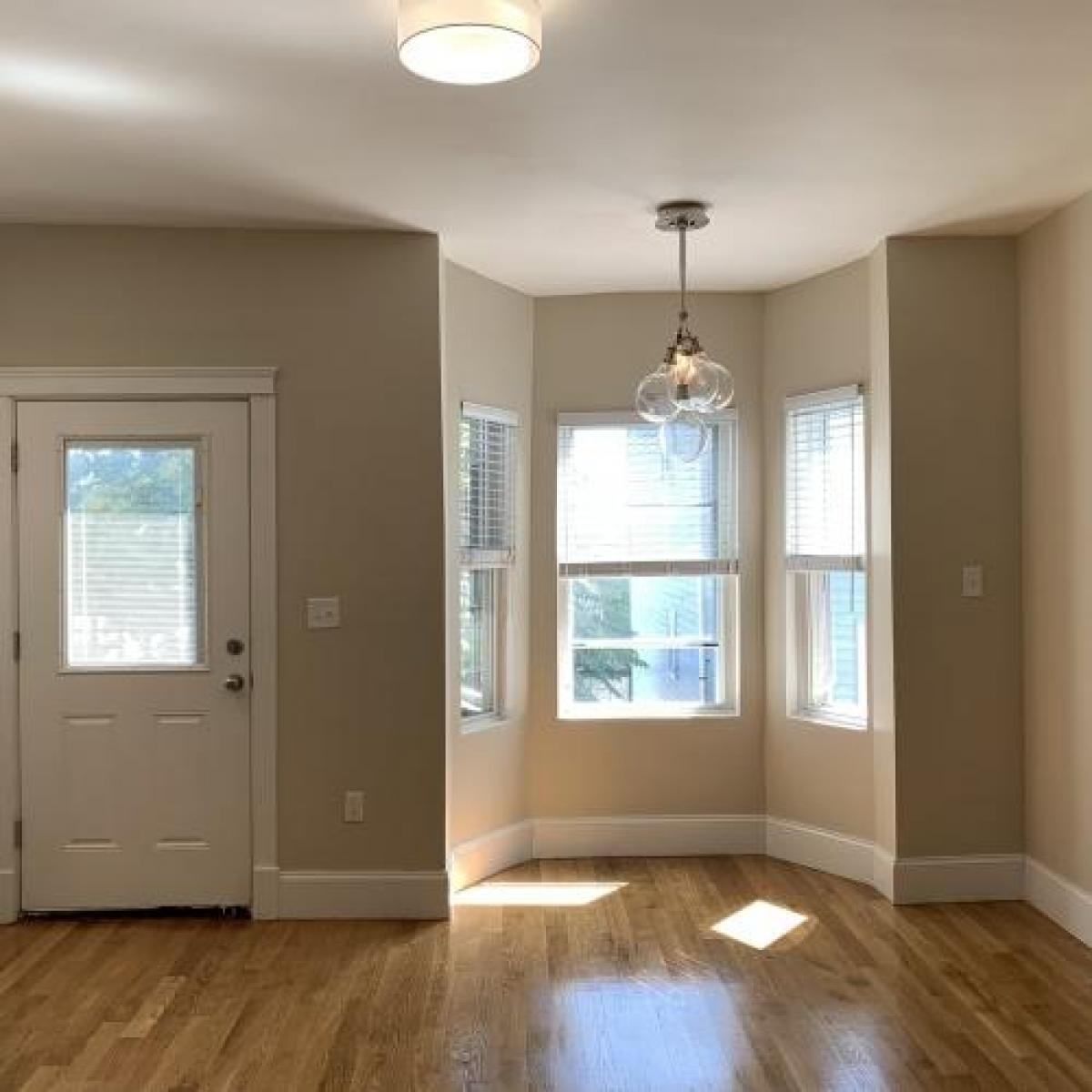 Picture of Condo For Rent in Chelsea, Massachusetts, United States