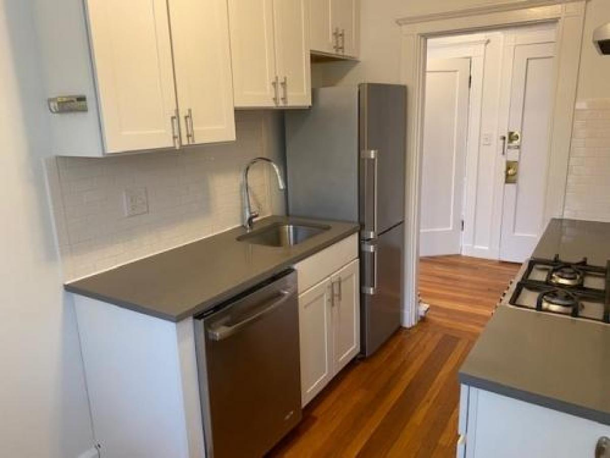 Picture of Condo For Rent in Melrose, Massachusetts, United States