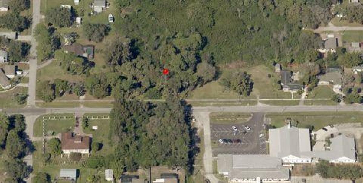 Picture of Residential Land For Sale in Ruskin, Florida, United States