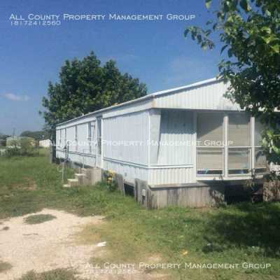 Home For Rent in Newark, Texas