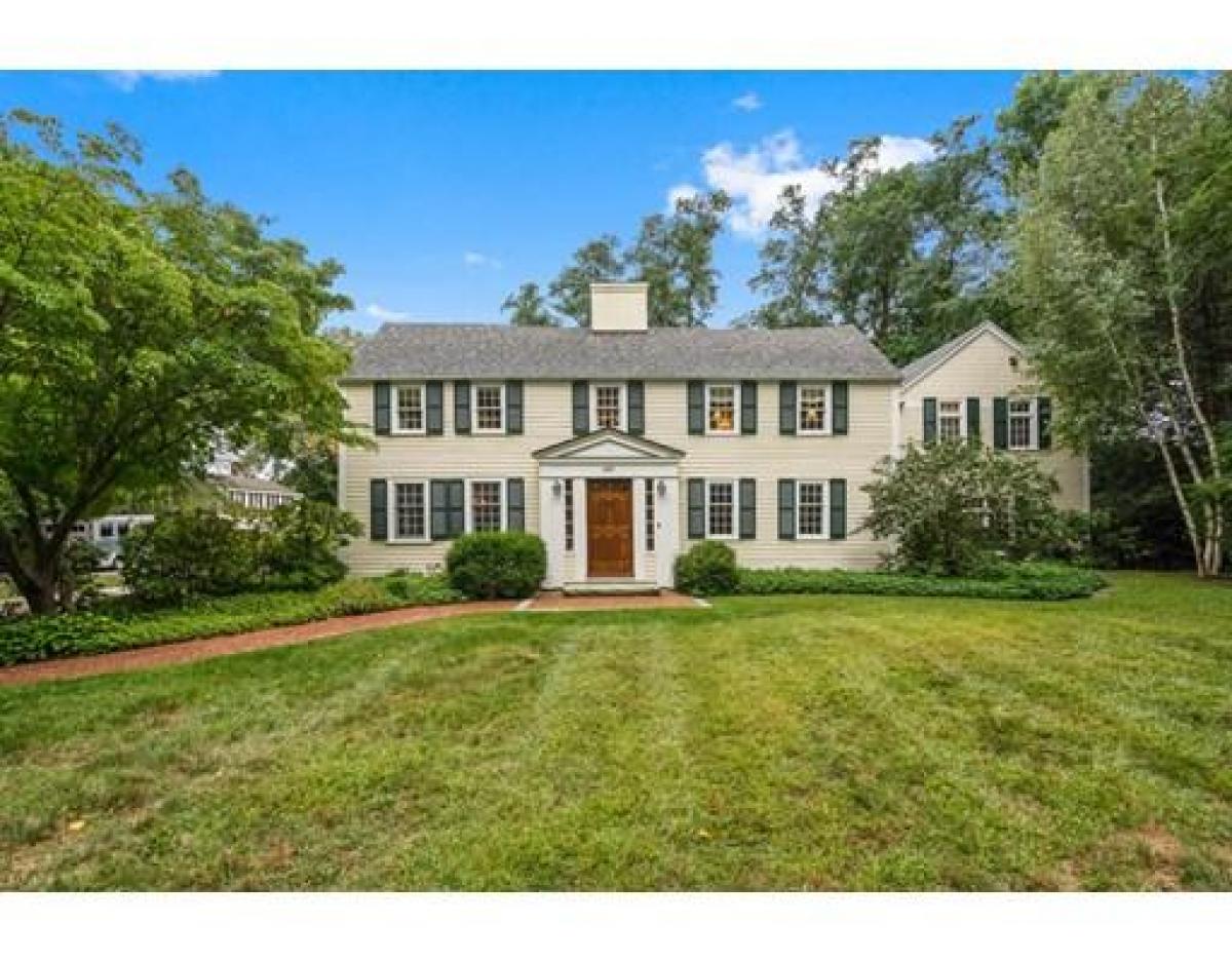 Picture of Home For Sale in Hamilton, Massachusetts, United States