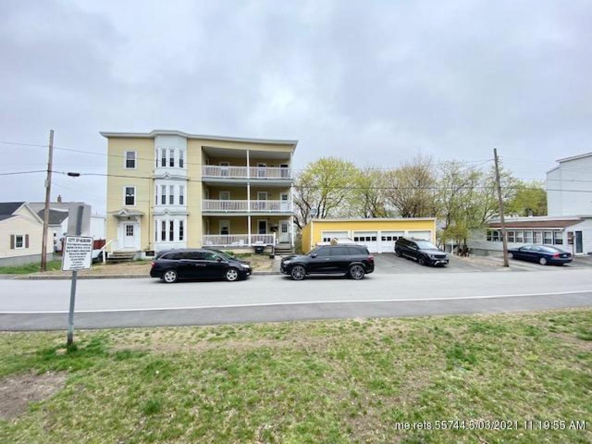 Picture of Multi-Family Home For Sale in Auburn, Maine, United States