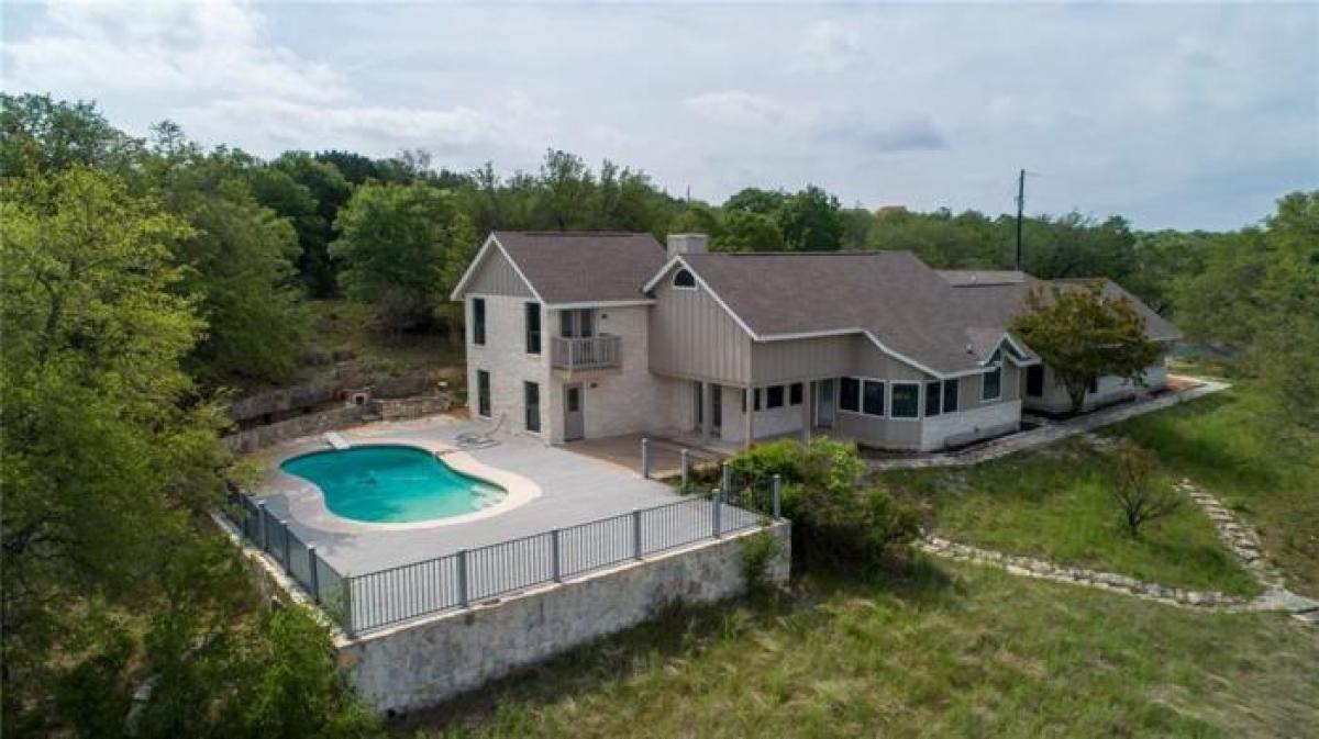 Picture of Home For Sale in Liberty Hill, Texas, United States