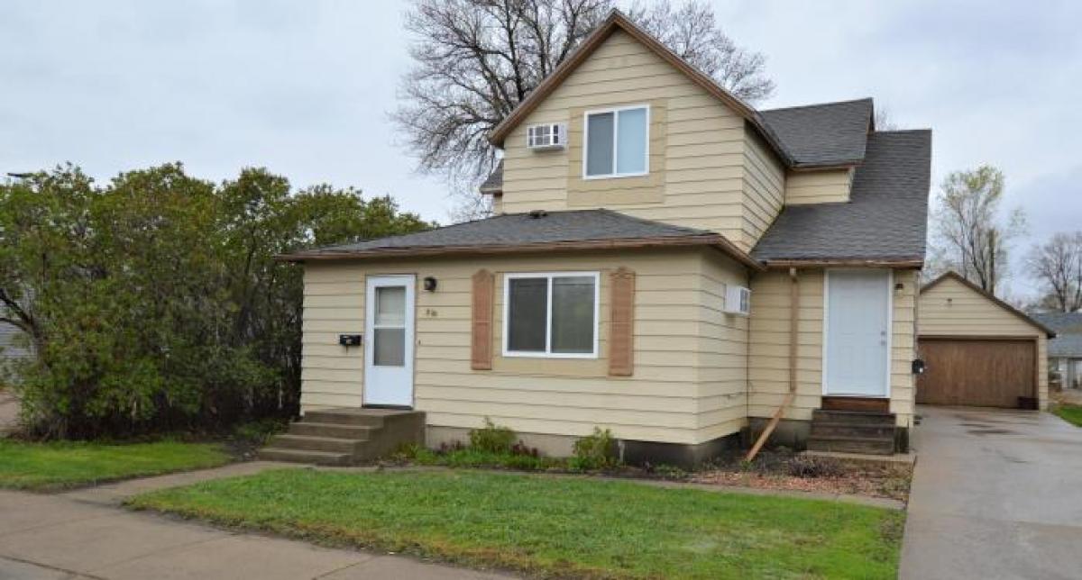 Picture of Multi-Family Home For Sale in Aberdeen, South Dakota, United States