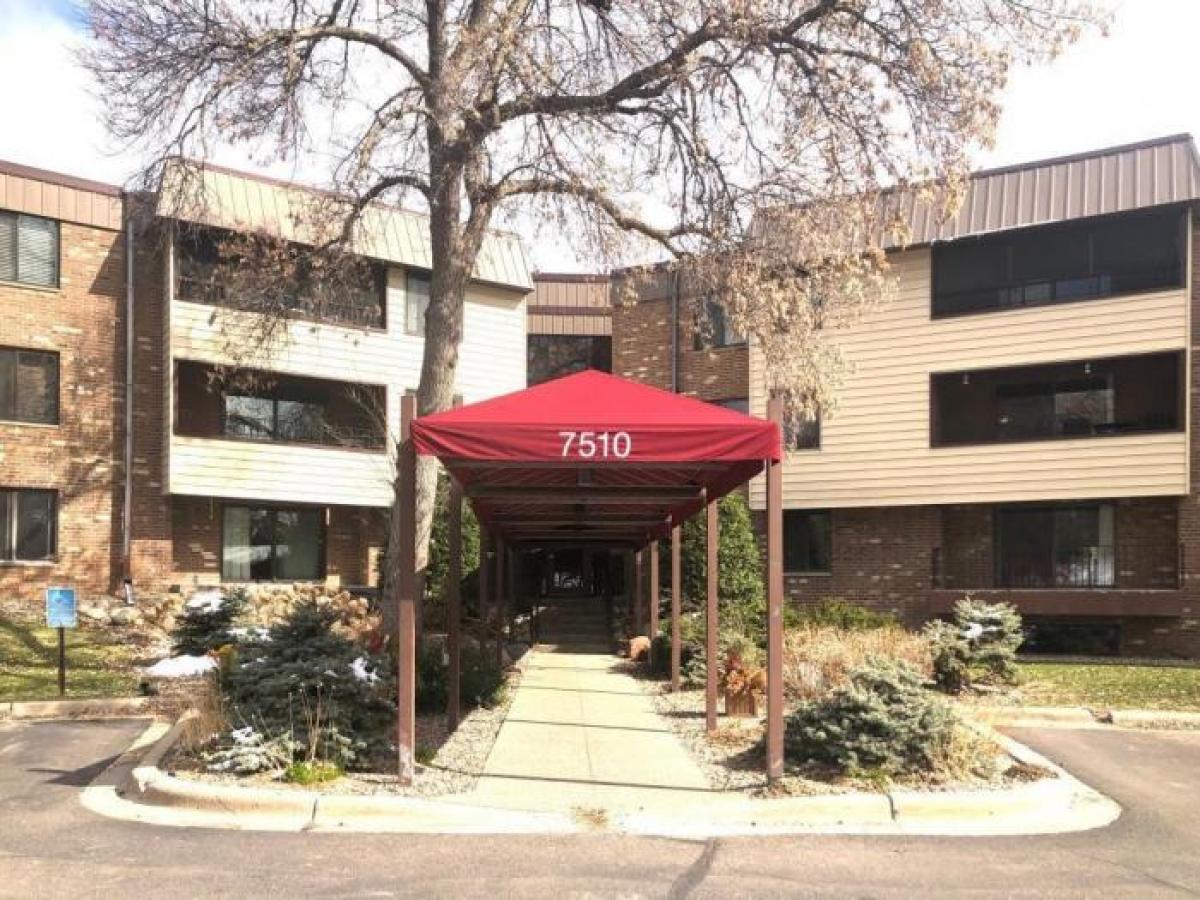 Picture of Condo For Rent in Edina, Minnesota, United States