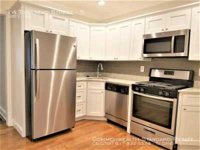 Apartment For Rent in Roxbury, Massachusetts