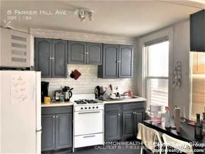 Apartment For Rent in Mission Hill, Massachusetts