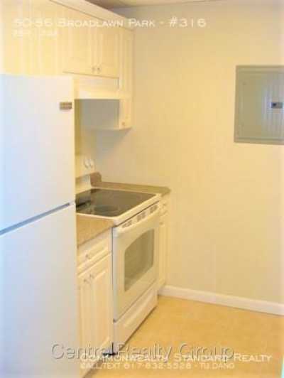 Apartment For Rent in West Roxbury, Massachusetts