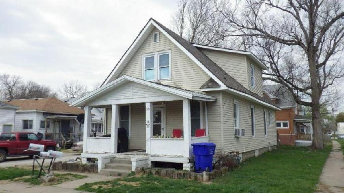 Picture of Home For Sale in Council Bluffs, Iowa, United States