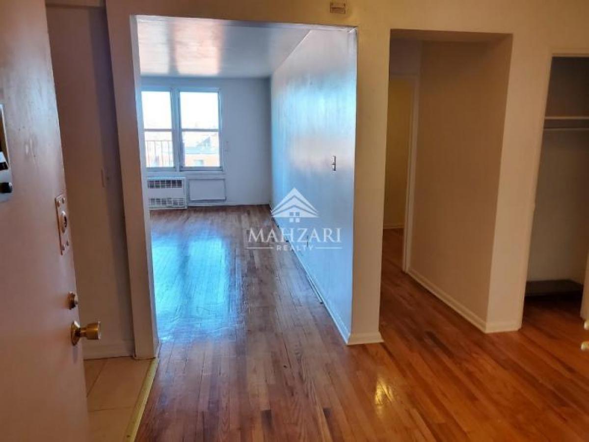 Picture of Apartment For Rent in Rego Park, New York, United States