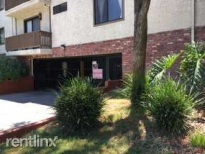 Apartment For Rent in Sherman Oaks, California