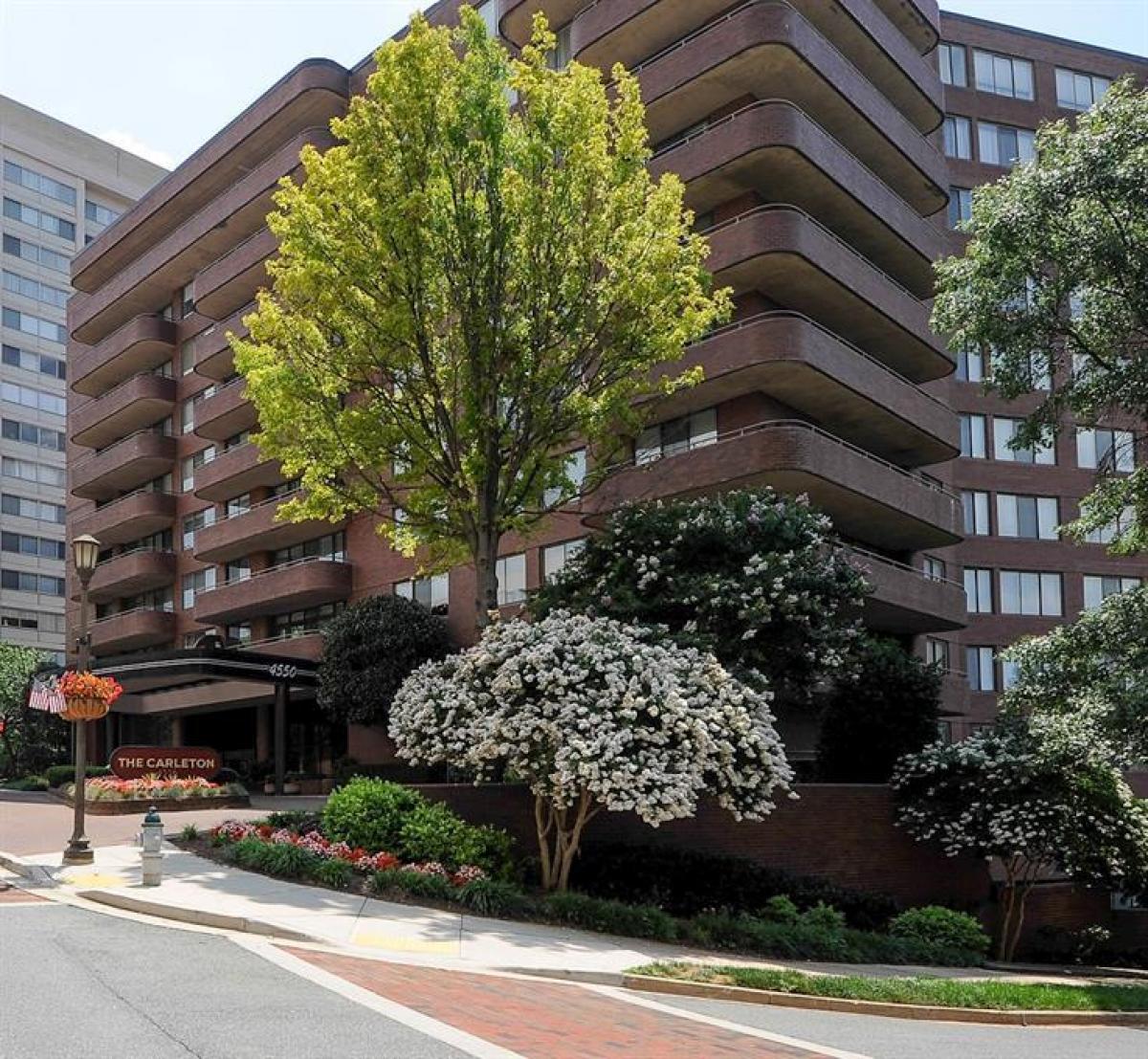 Picture of Home For Sale in Chevy Chase, Maryland, United States