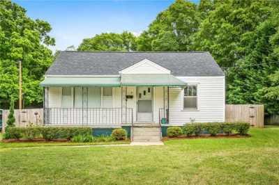 Home For Sale in Williamston, South Carolina