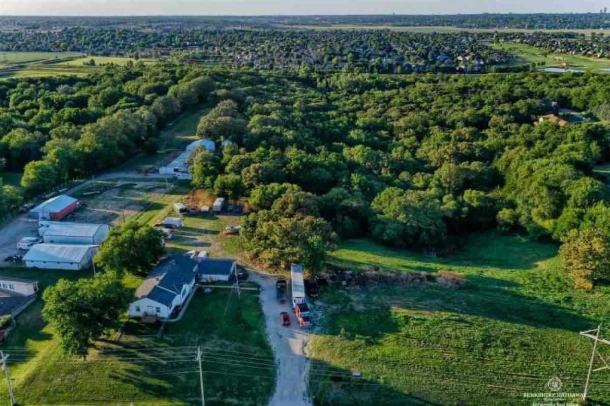 Picture of Residential Land For Sale in Papillion, Nebraska, United States