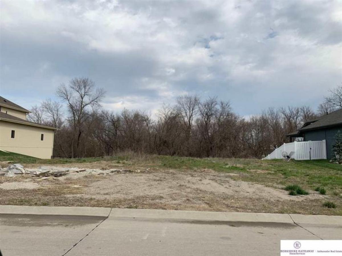 Picture of Residential Land For Sale in Papillion, Nebraska, United States