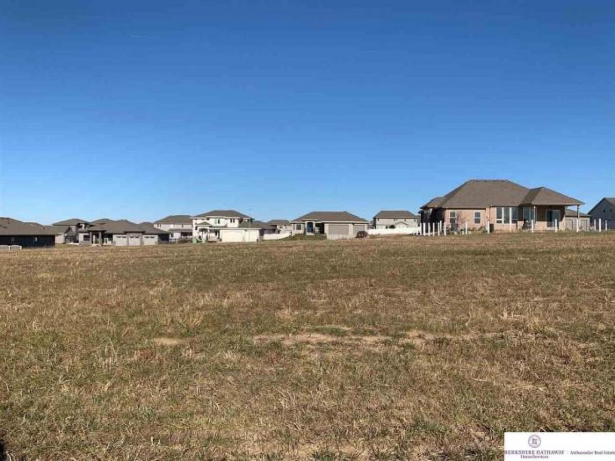 Picture of Residential Land For Sale in Papillion, Nebraska, United States