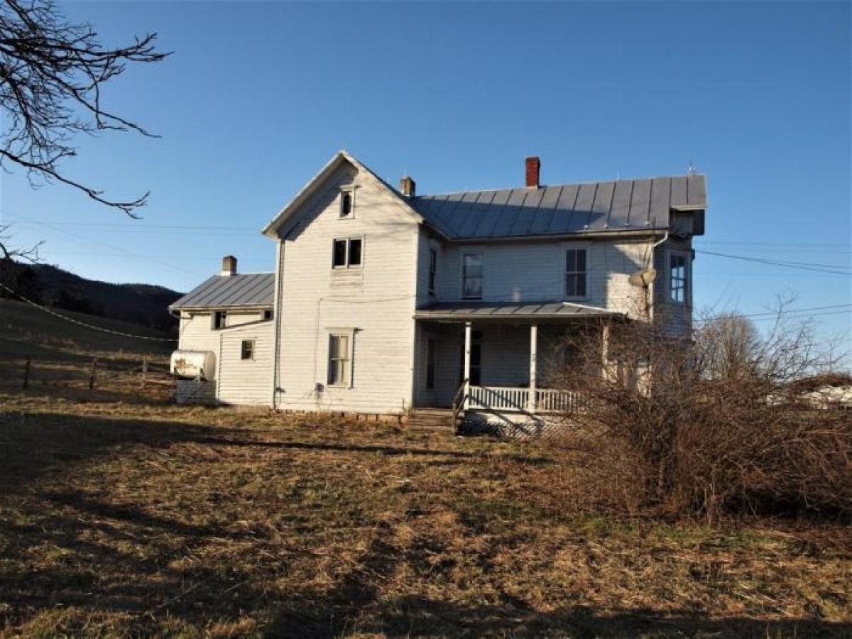 Picture of Home For Sale in Franklin, West Virginia, United States