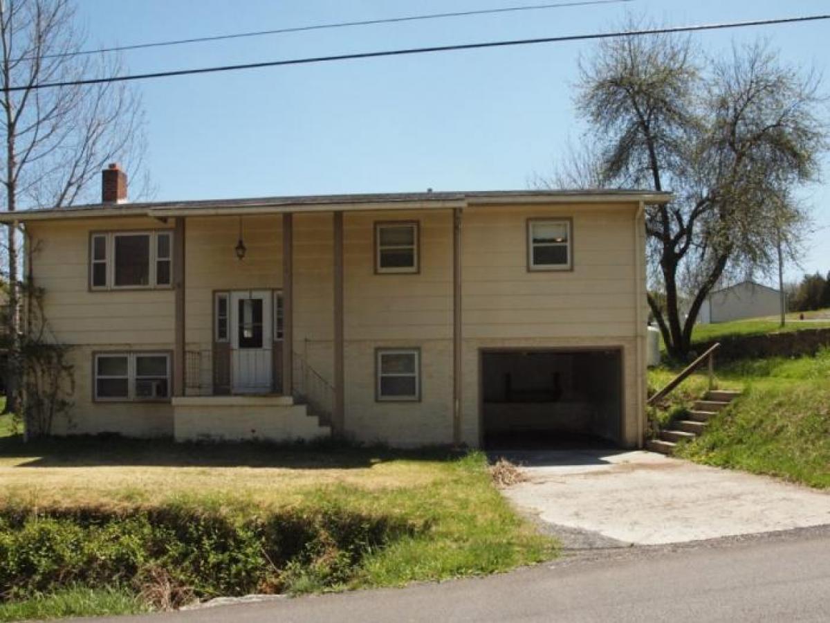 Picture of Home For Sale in Franklin, West Virginia, United States