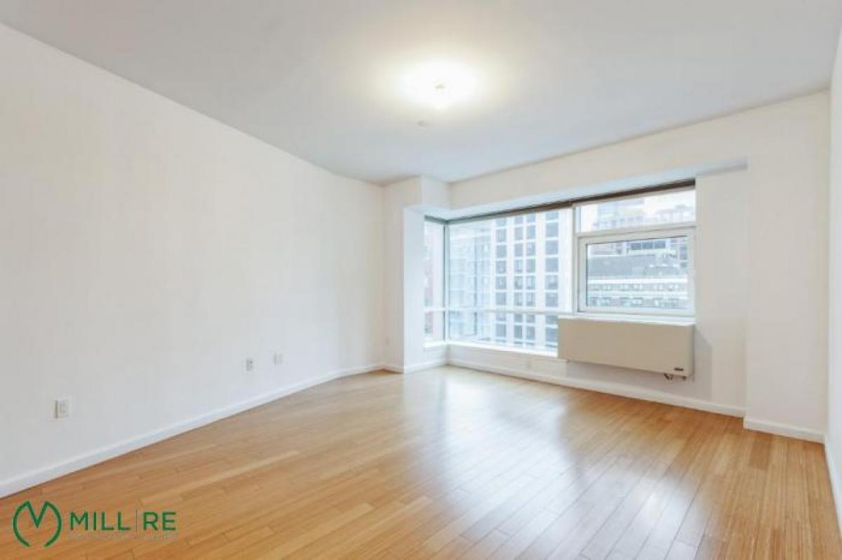 Picture of Condo For Rent in Long Island City, New York, United States