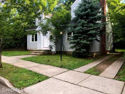 Home For Rent in New Brunswick, New Jersey