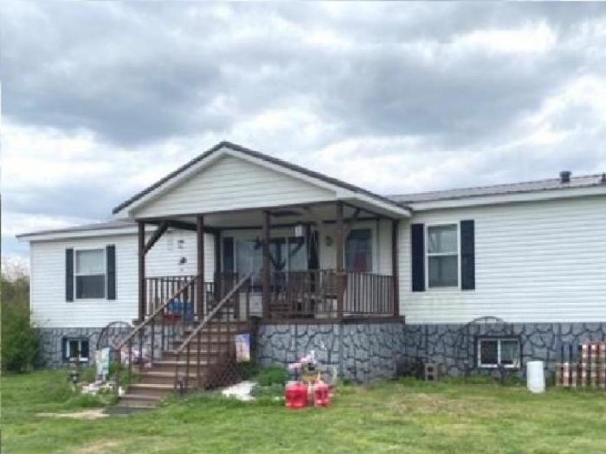 Picture of Home For Sale in Petersburg, West Virginia, United States