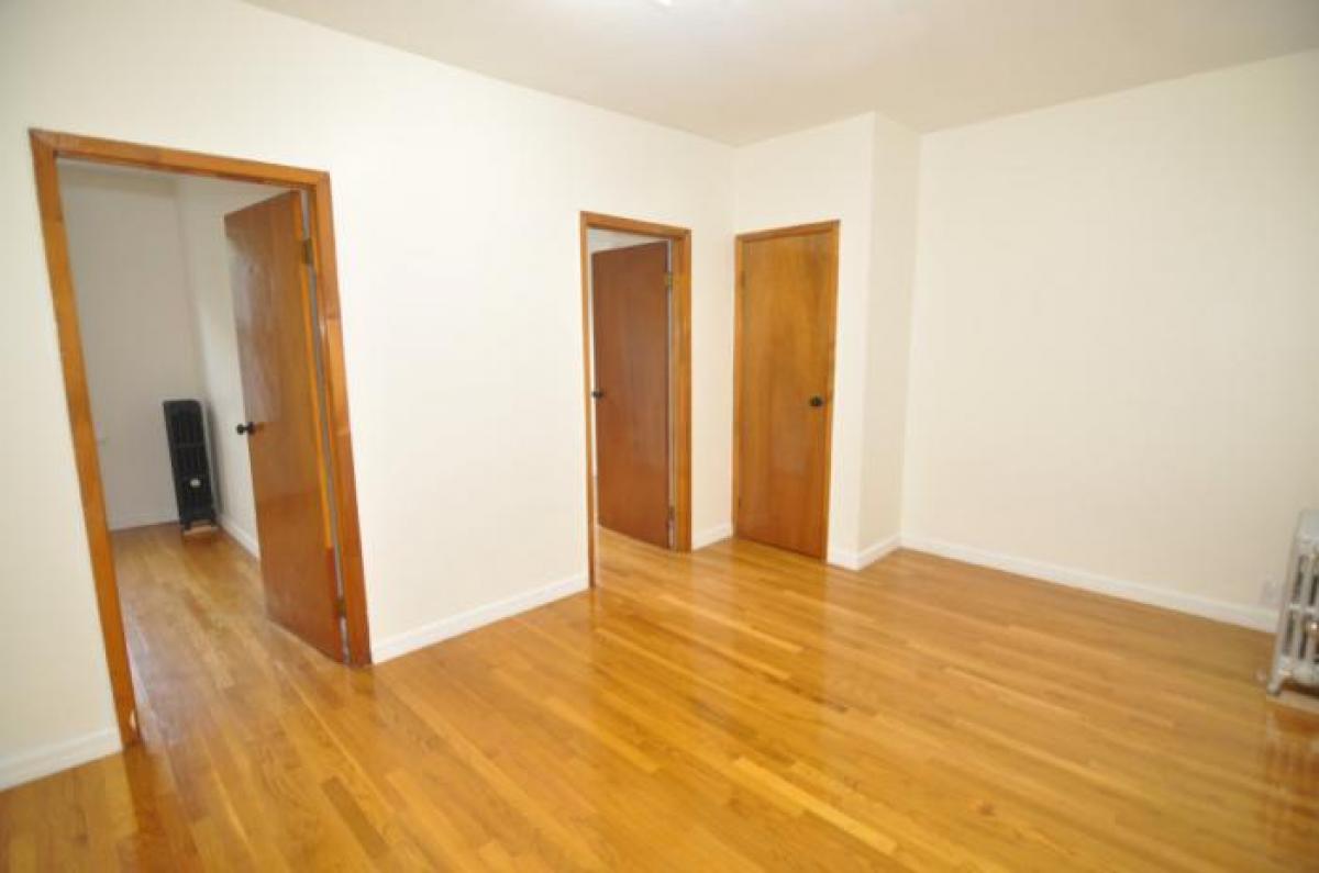 Picture of Apartment For Rent in Sunnyside, New York, United States