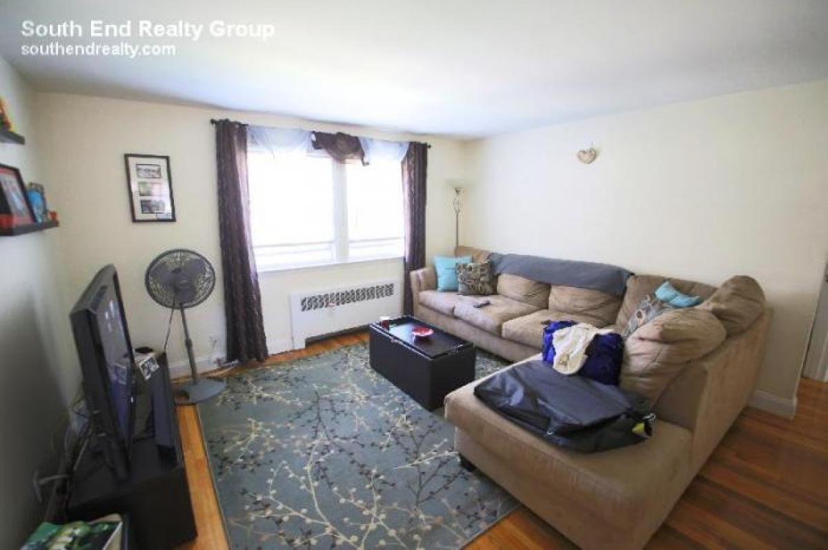 Picture of Condo For Rent in Arlington, Massachusetts, United States