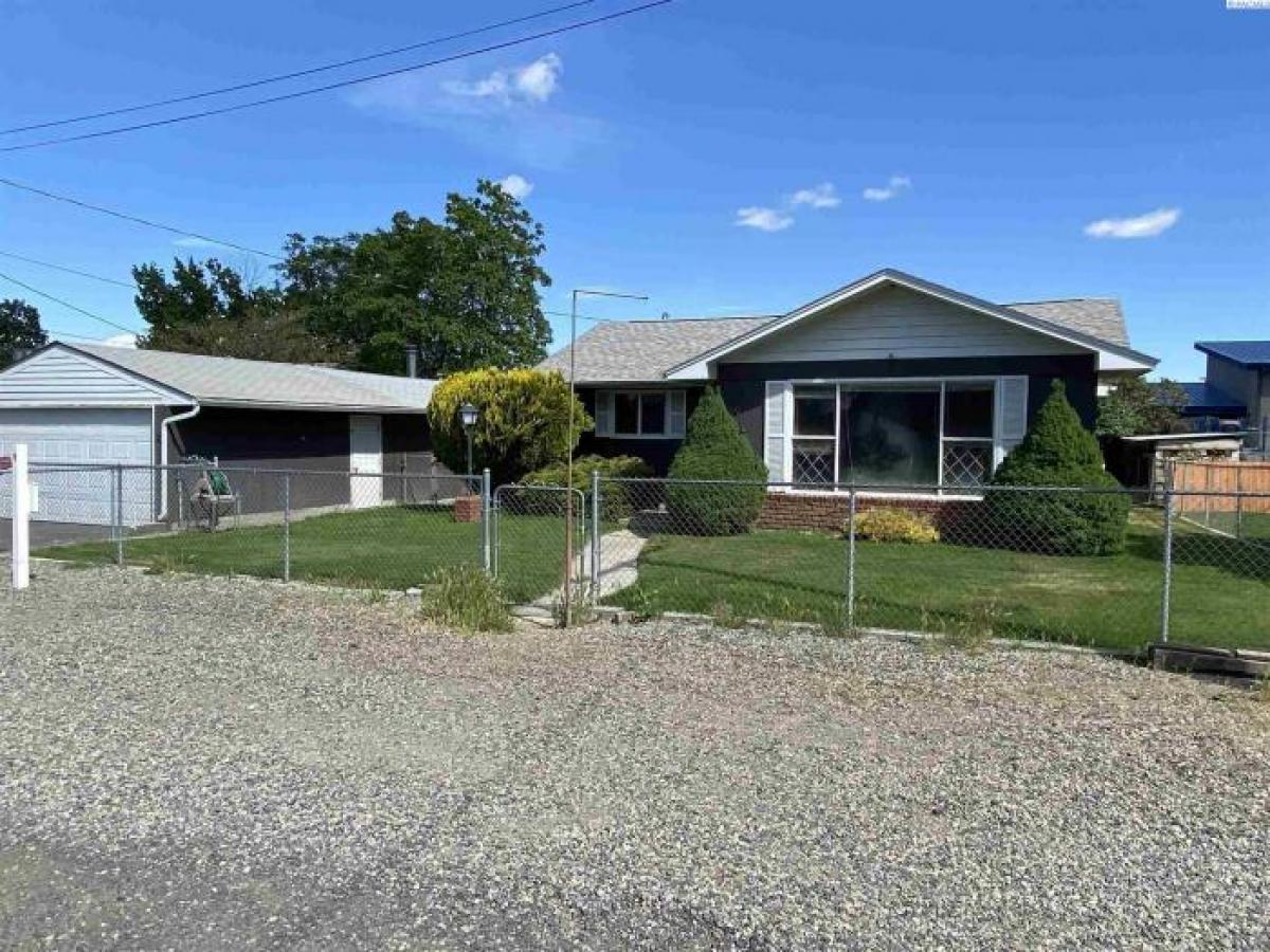 Picture of Home For Sale in Burbank, Washington, United States